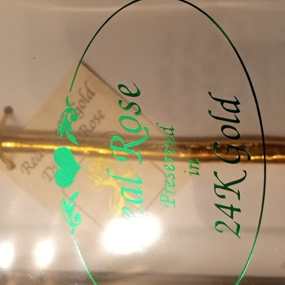 A rose preserved in 24 K GOLD - Picture 2 of 7